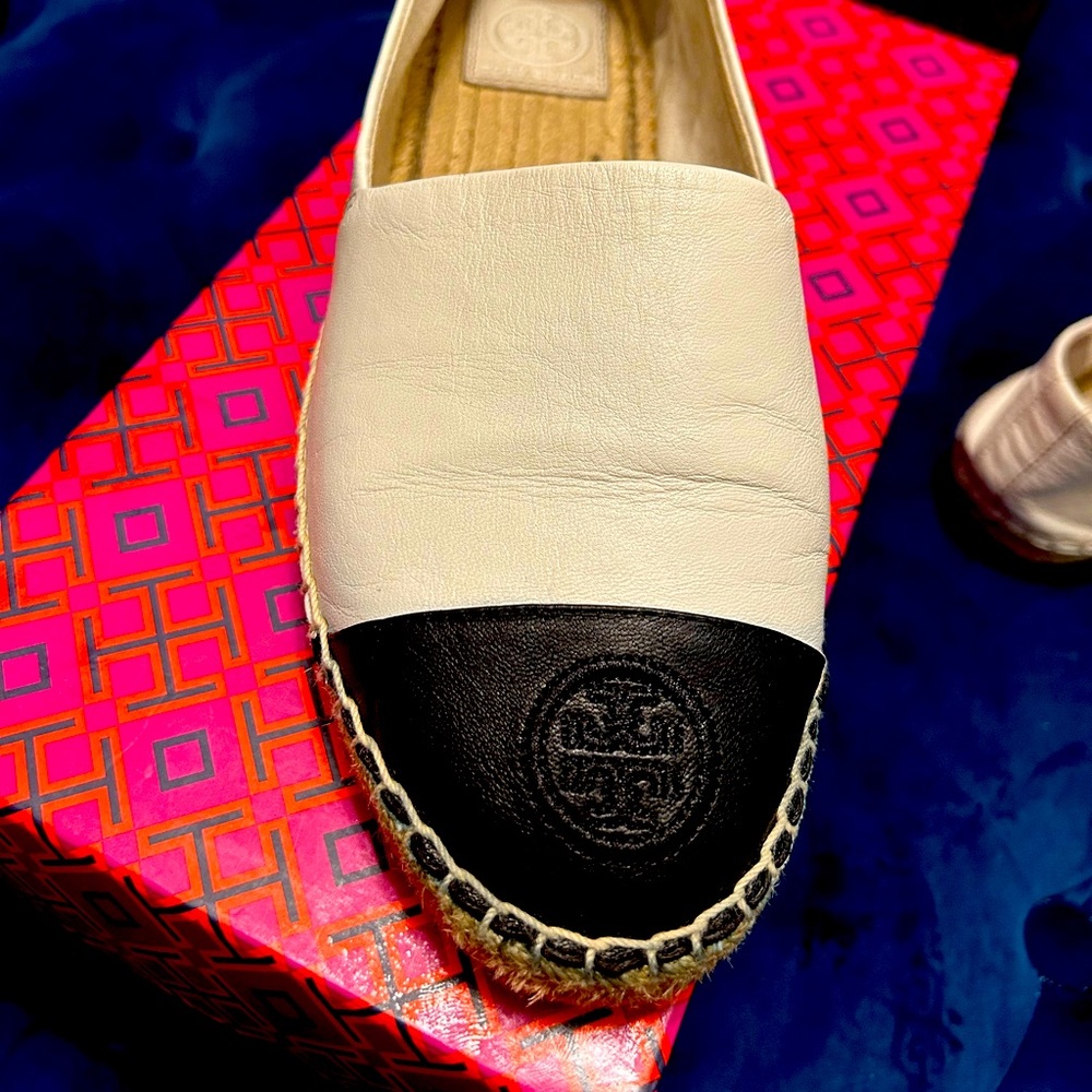 SOLD!! Tory Burch block flat espadrilles